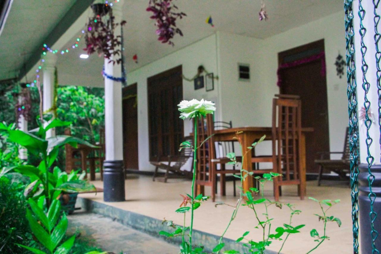 Sigiriya Mana B&B ภายนอก รูปภาพ